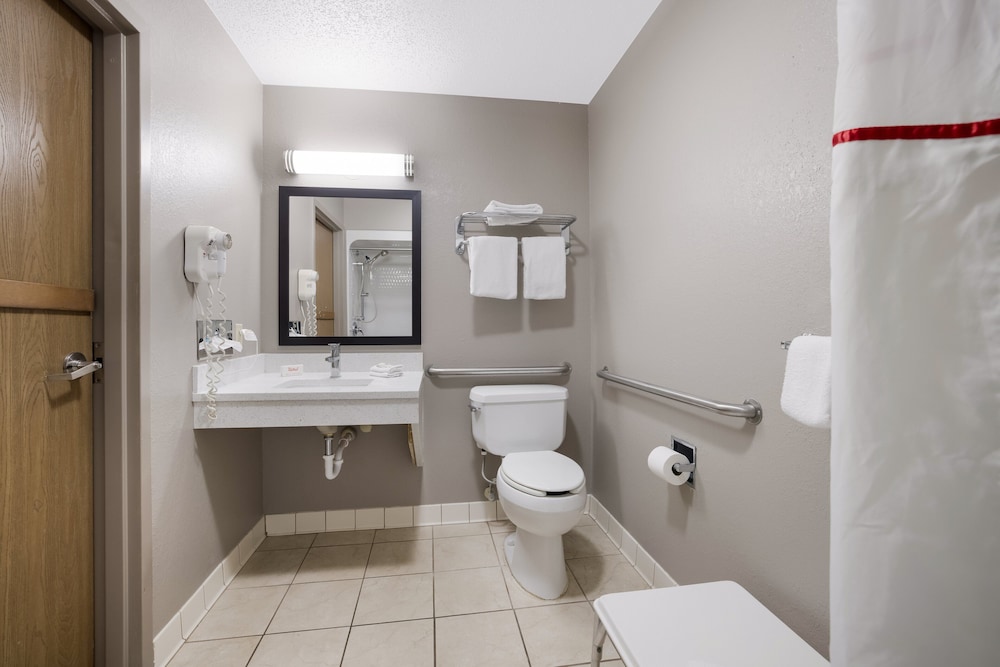 Red Roof Inn Weedsport - photo 22