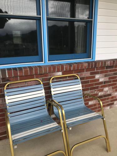 Four Seasons Motor Inn - photo 54