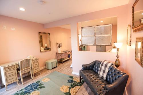The Blue Buffalo Motel - photo 41