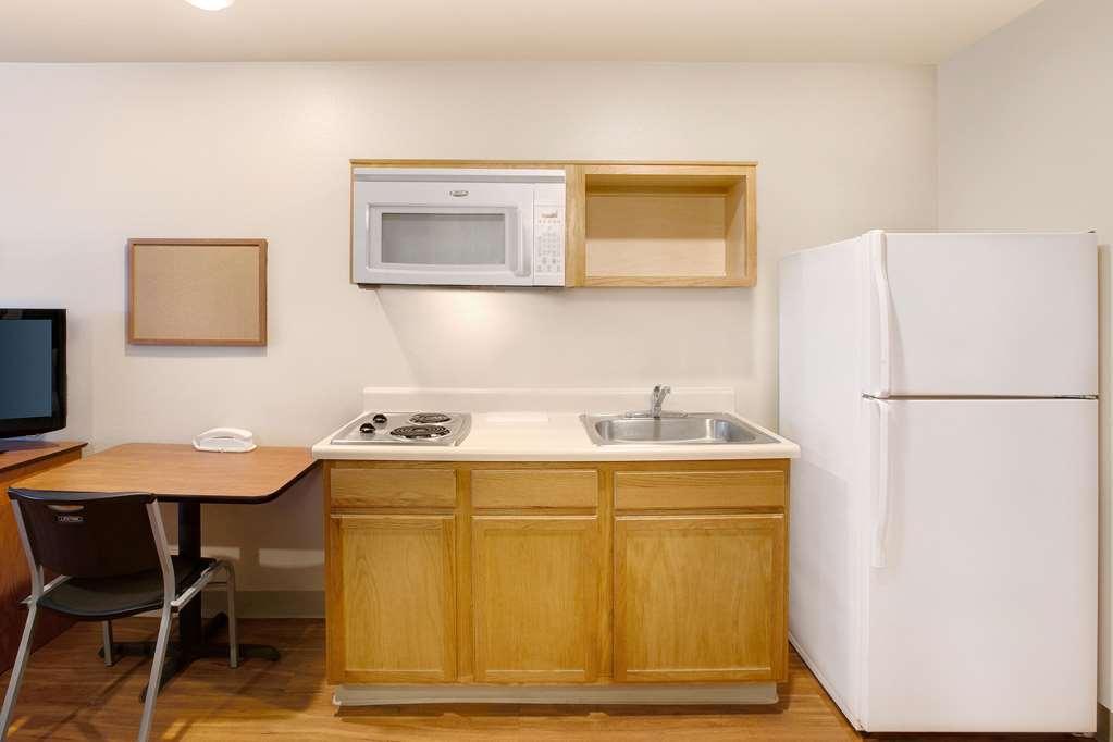 WoodSpring Suites Lake Charles - photo 10