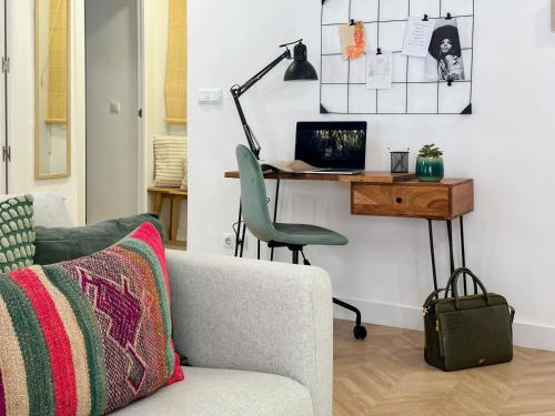 Elegante apartamento a unos pasos de la Rambla. — 4-Star Luxury Hotel in Alicante, Spain
