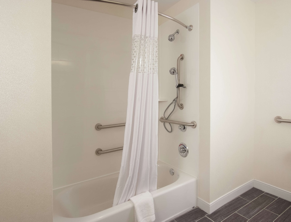 Hampton Inn & Suites by Hilton Augusta Washington Rd - photo 24