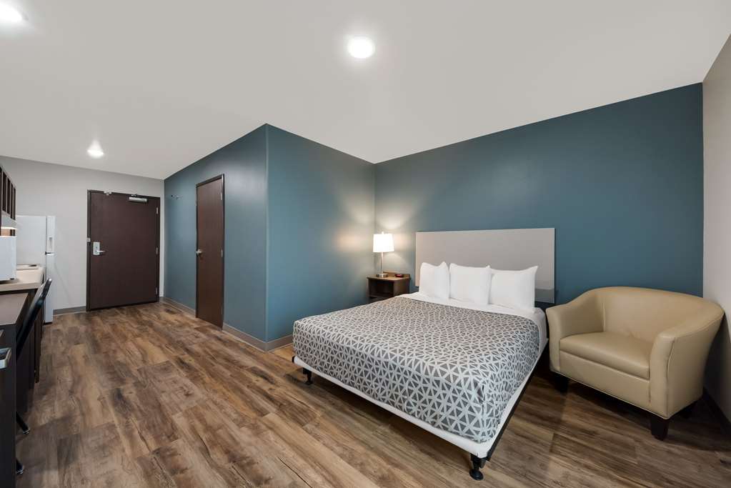 WoodSpring Suites San Antonio UTSA Medical Center - photo 17