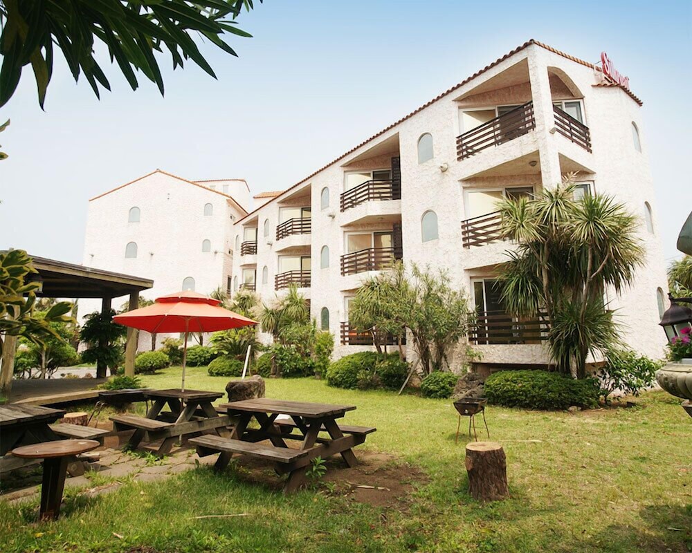Silk Road — hotel in Jeju City
