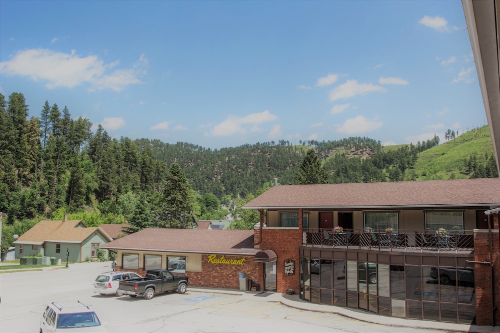 Deadwood Miners Hotel - photo 16