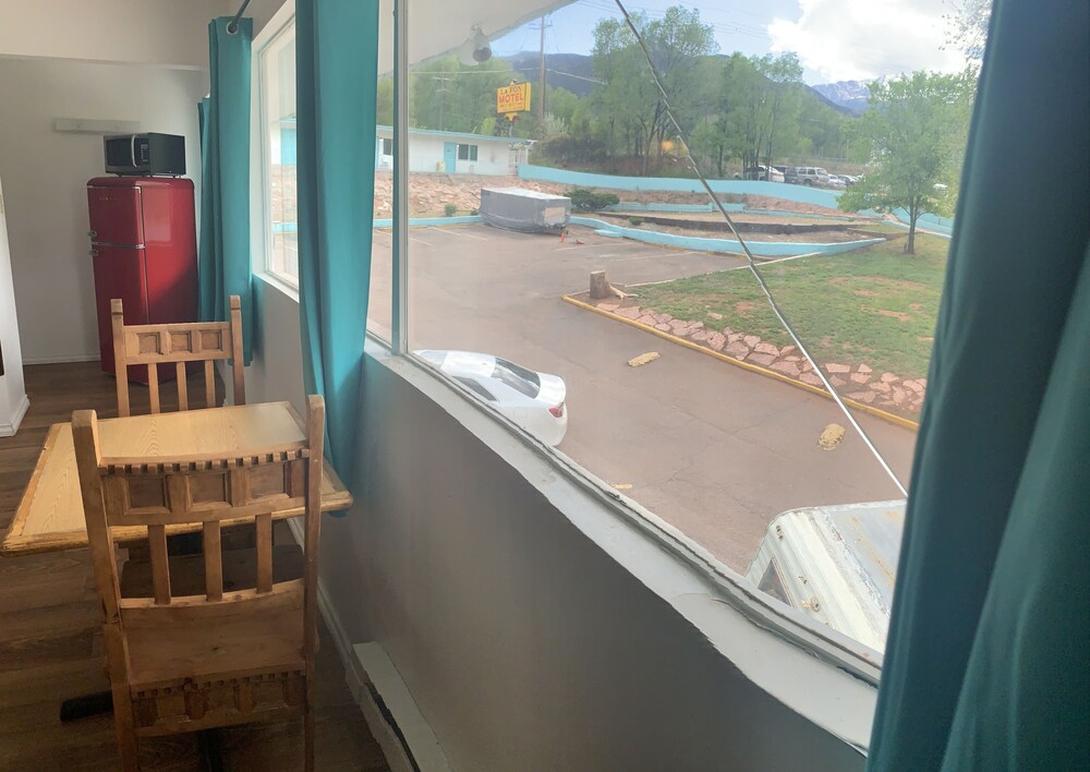 La Fun Motel - photo 36