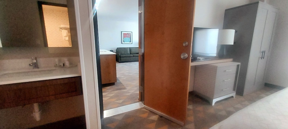 Holiday Inn Salem an IHG Hotel - photo 20