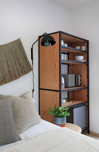 Quaint Room To Rent Number 4706