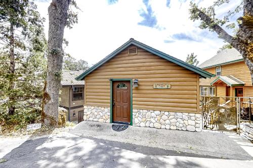 Lakefront Retreat — hotel in Bass Lake