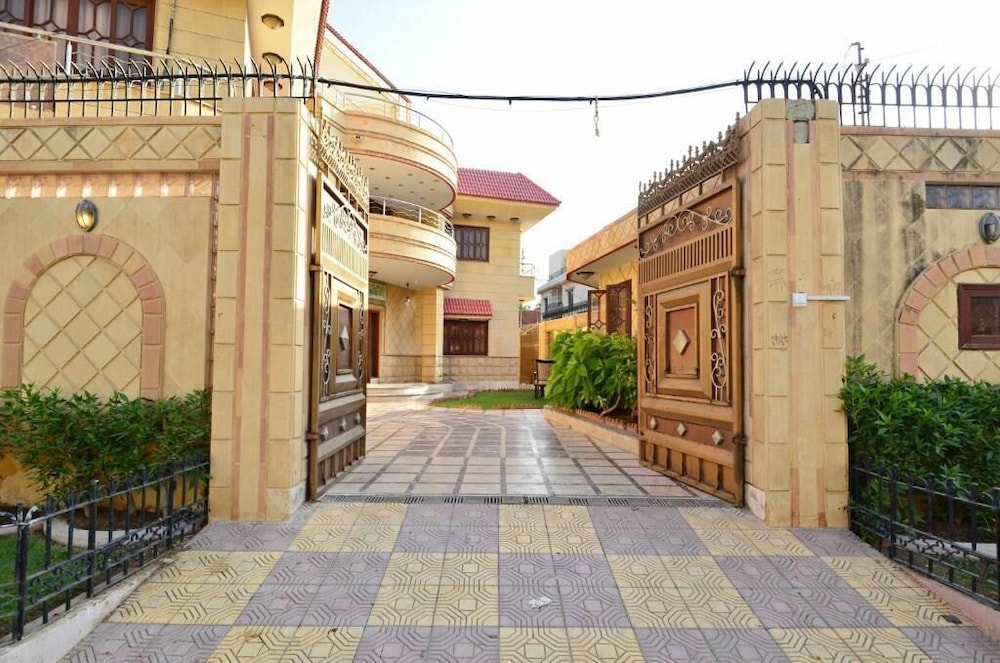 Hotel Blue Sky Karachi in Karachi, Pakistan