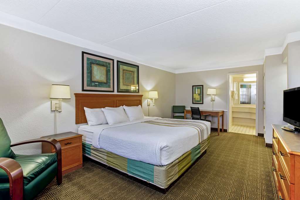 La Quinta Inn by Wyndham Denver Northglenn - photo 28
