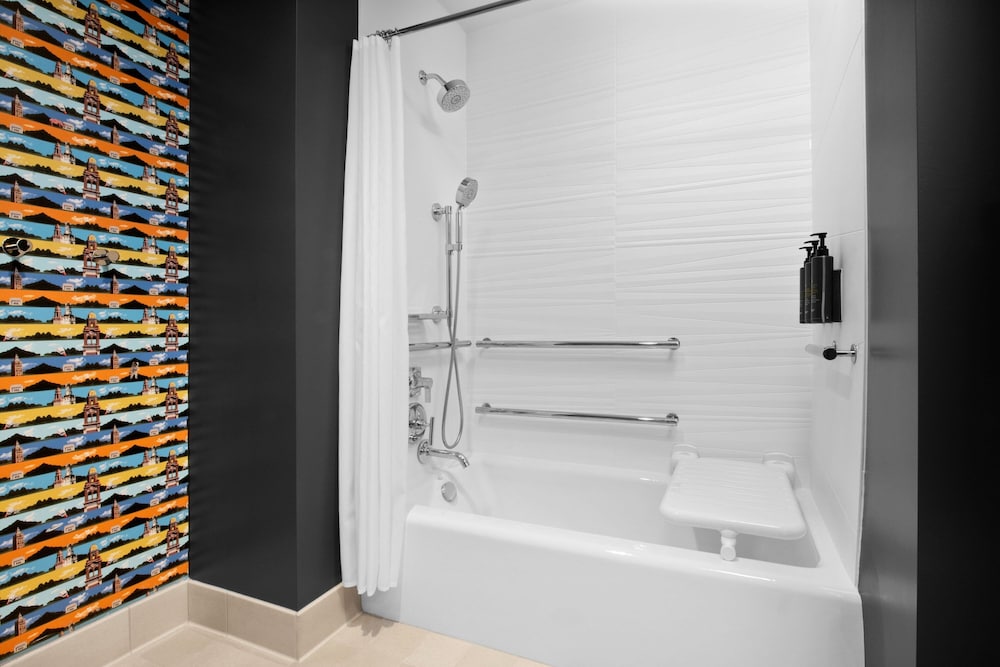 Aloft Kansas City Country Club Plaza - photo 15