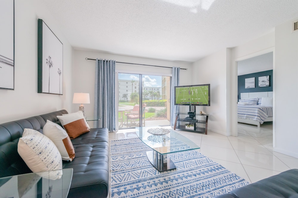 Canaveral Towers by Happy Palm Stays - photo 57