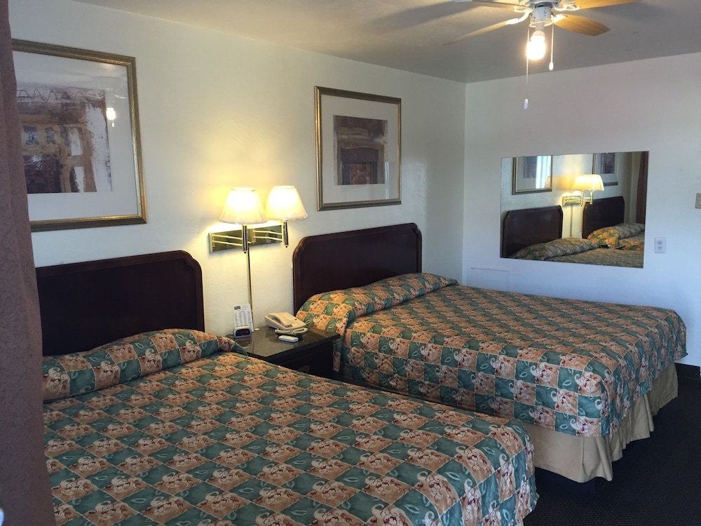Budget Inn and Suites Colby - photo 19