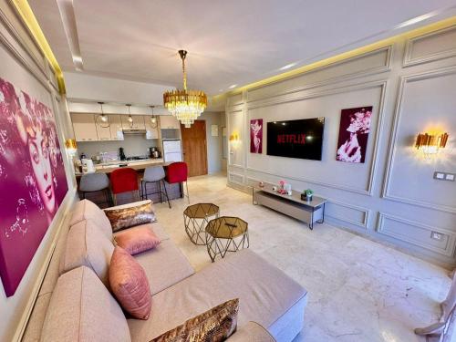 Appartement Luxueux avec Piscine 10 minutes du centre ville — 4-Star Luxury Hotel in Marrakesh, Morocco
