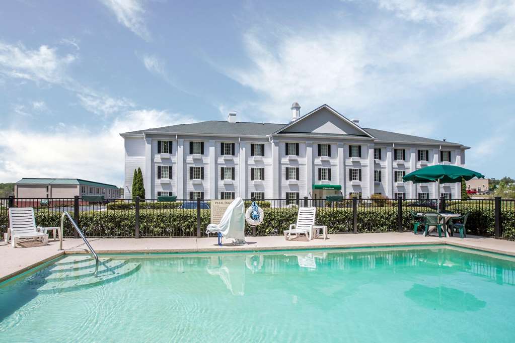 Quality Inn Greeneville Tusculum - photo 15