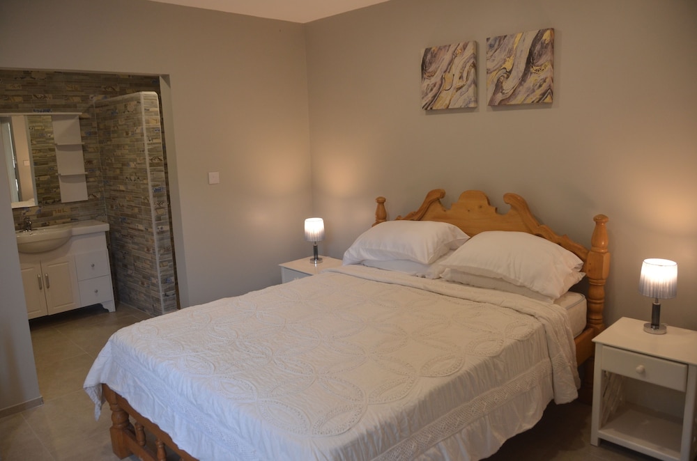Treetops Apartments — Anse La Raye — photo 3