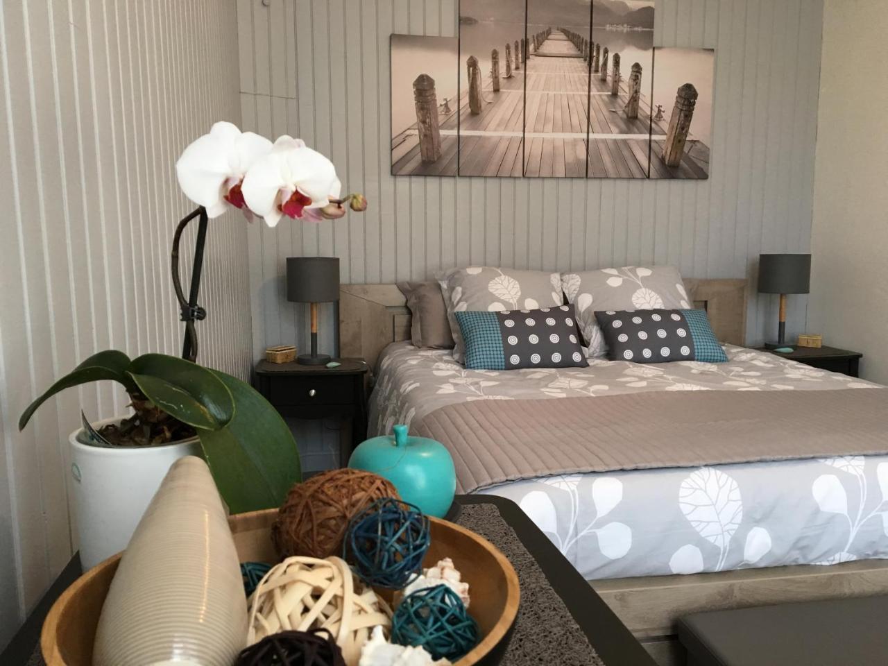 Un pied dans l’eau in Wimereux, France