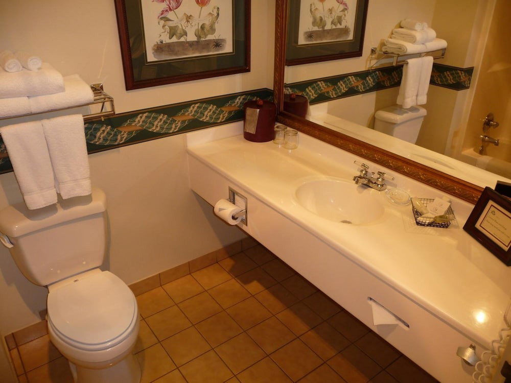 Fairhaven Village Inn - photo 59
