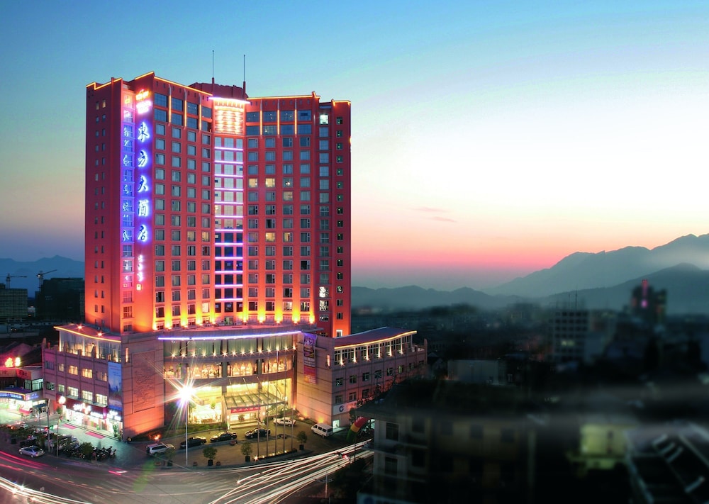 Taizhou Oriental Hotel — hotel in Xianju