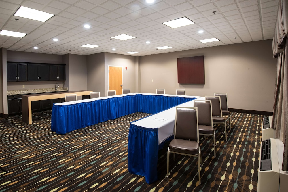 Hampton Inn Louisville North Clarksville - photo 50