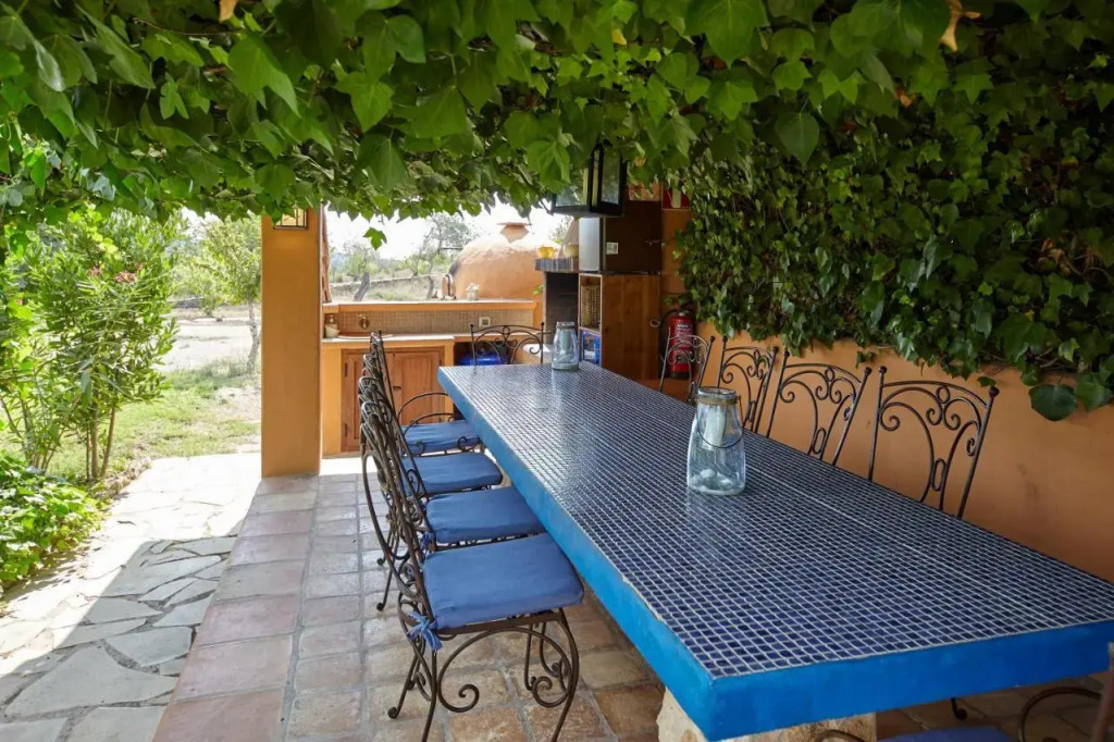 Villa Can Coves — 4-Star Luxury Hotel in San Miguel De Salinas, Spain