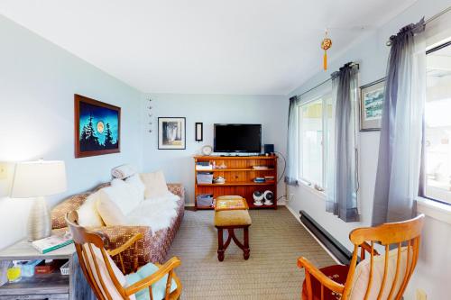 Samish Bay Cottage — Bartow — photo 4