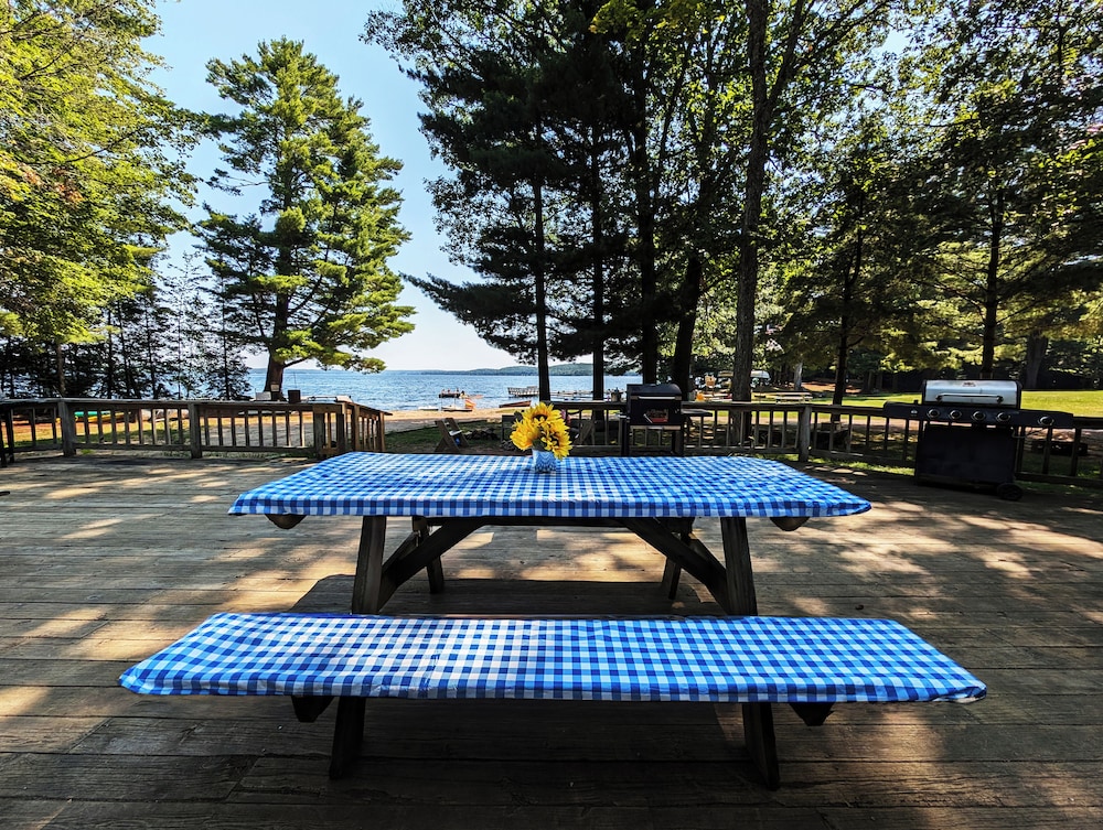 Coadys' Point of View Lake Resort - photo 331