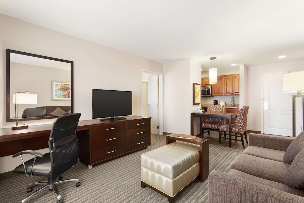 Homewood Suites by Hilton Fargo - photo 12