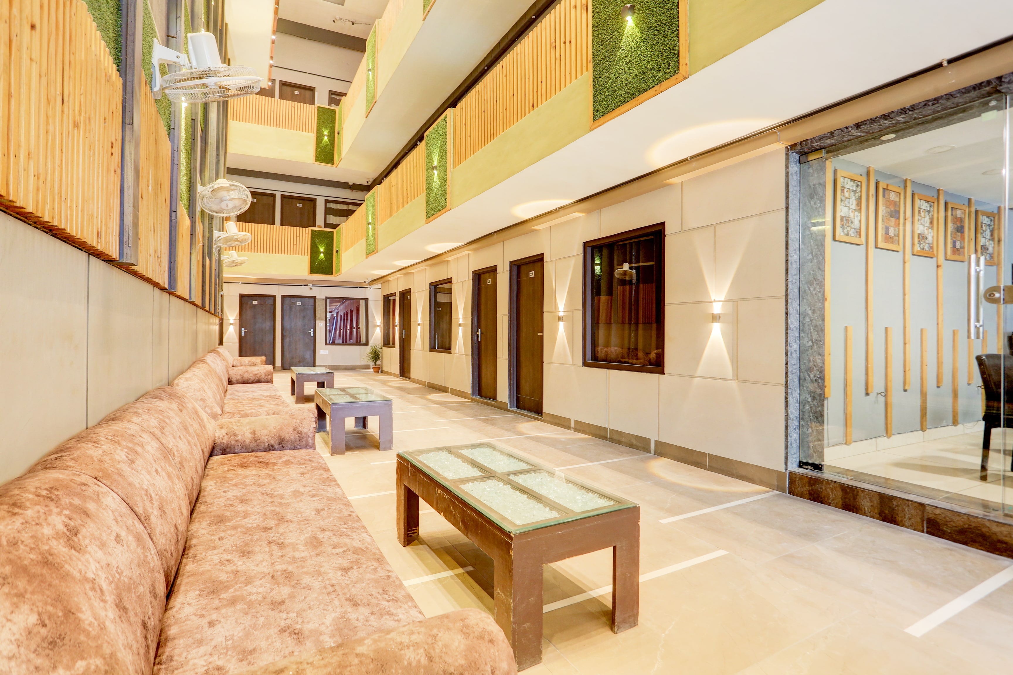 Super Townhouse Haibowal Chowk Near DMC — 4-Star Luxury Hotel in Ludhiana, India