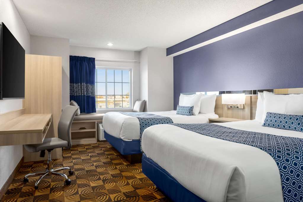 Microtel Inn & Suites by Wyndham Lincoln - photo 18