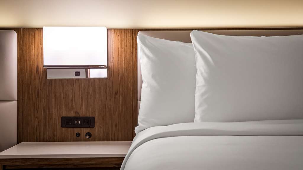 Best Western Premier Empire State Hotel - photo 18