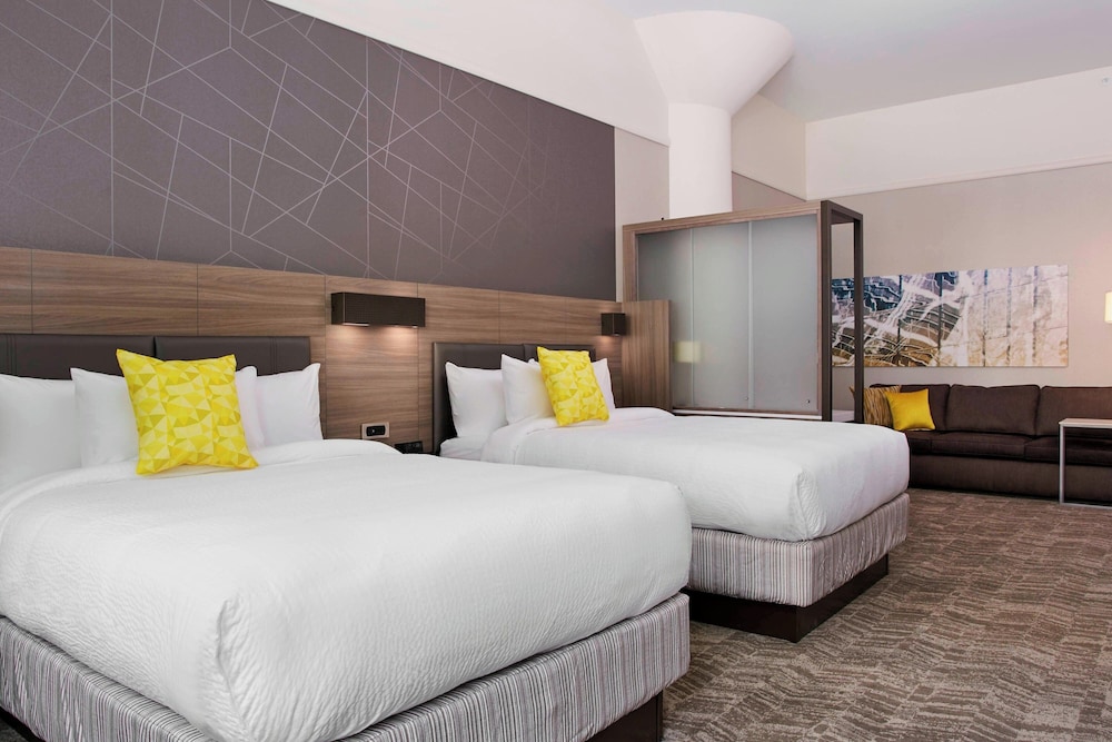 SpringHill Suites by Marriott Milwaukee Downtown - photo 22