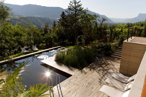 Frühmesserhaus Refugium zu Sanct Kassian — 4-Star Luxury Hotel in Lagundo, Italy