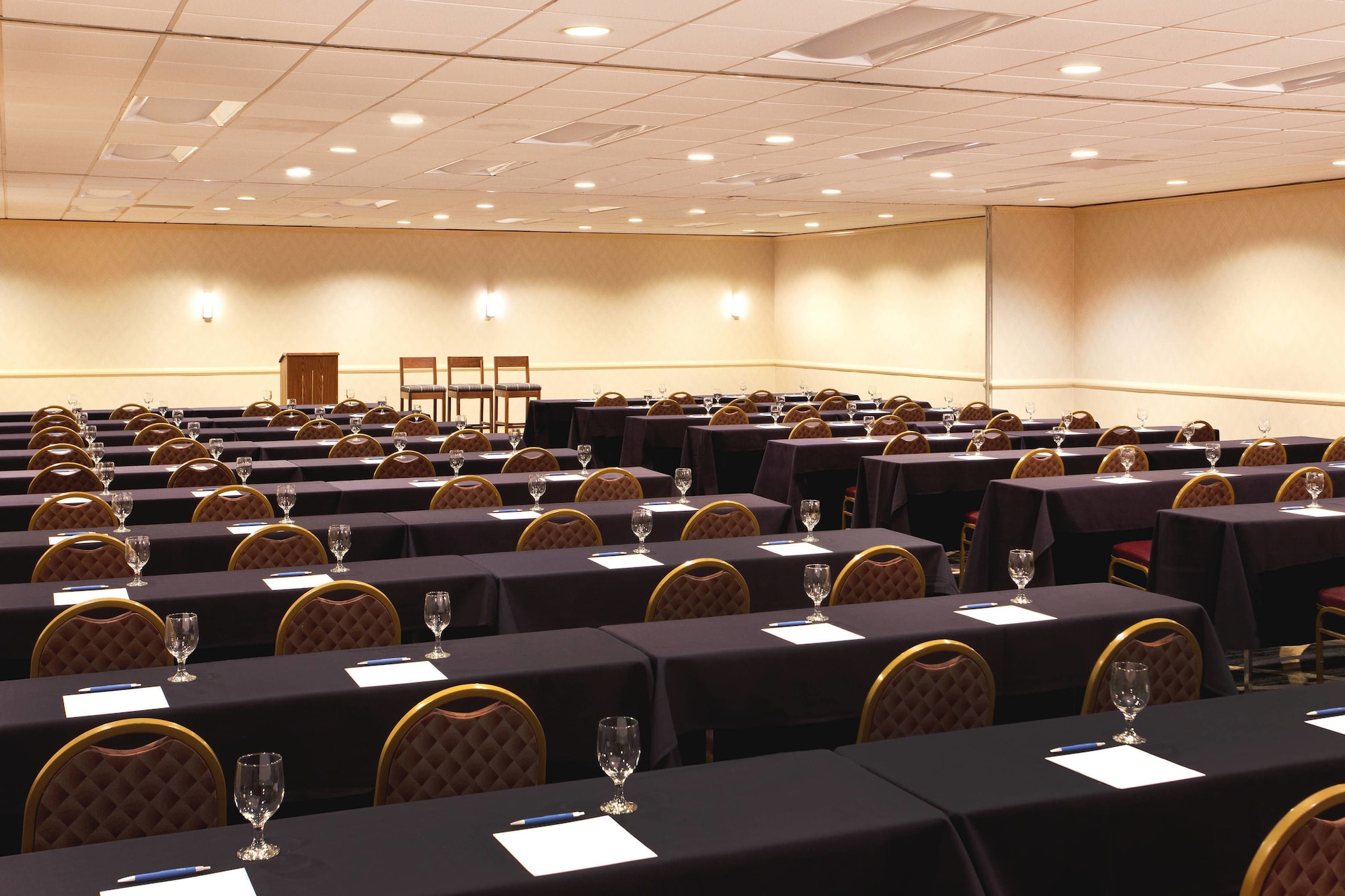 Four Points by Sheraton Cleveland Airport - photo 36