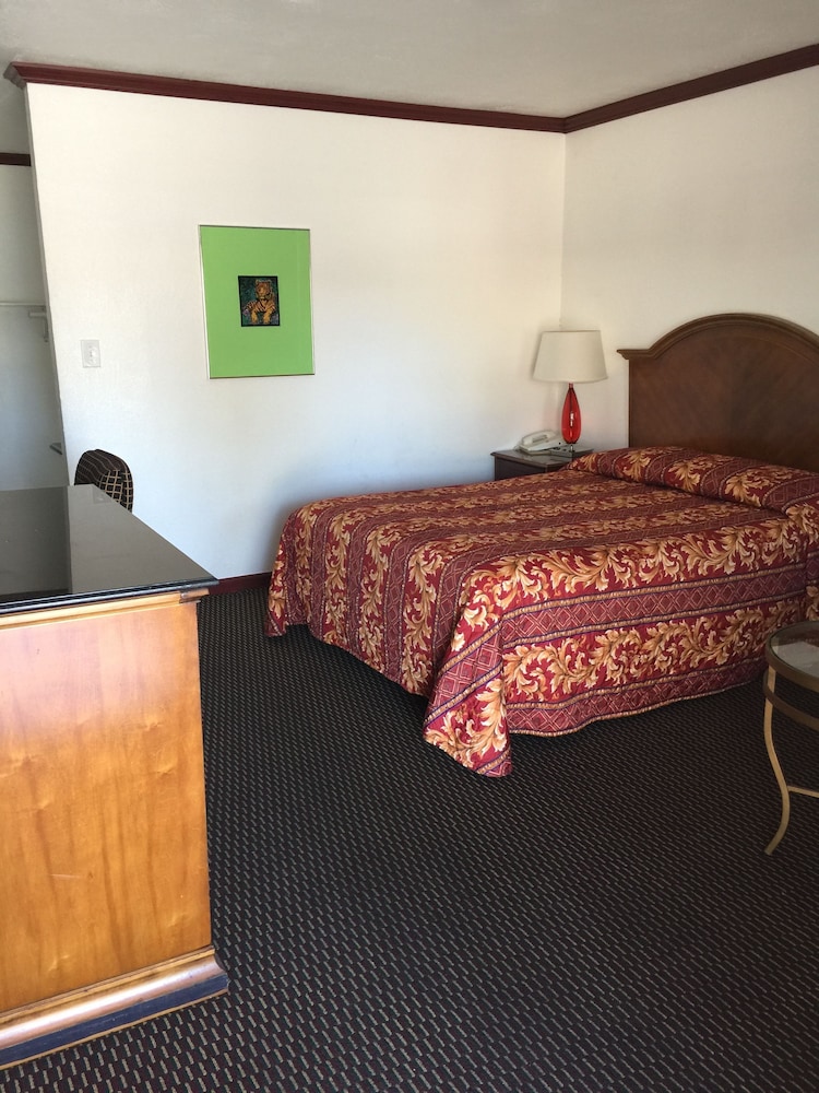 Buckboard Motel - photo 9