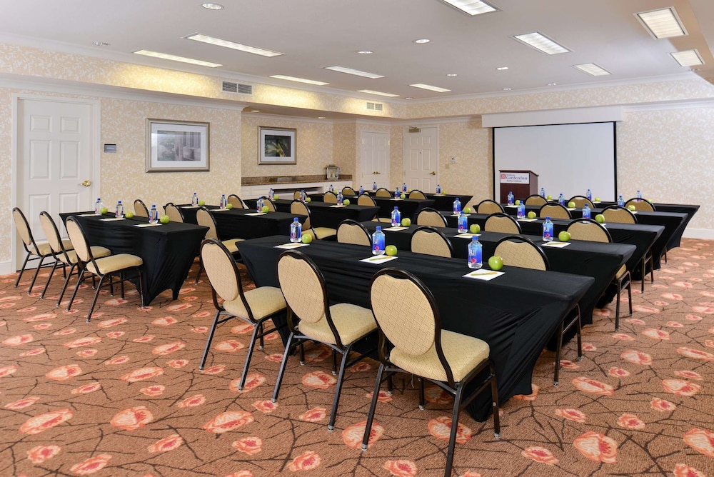 Hilton Garden Inn Dallas Addison - photo 43