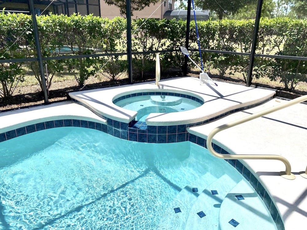 Solterra Resort Spacious House With Game Room Private Pool and Movie Room - photo 21