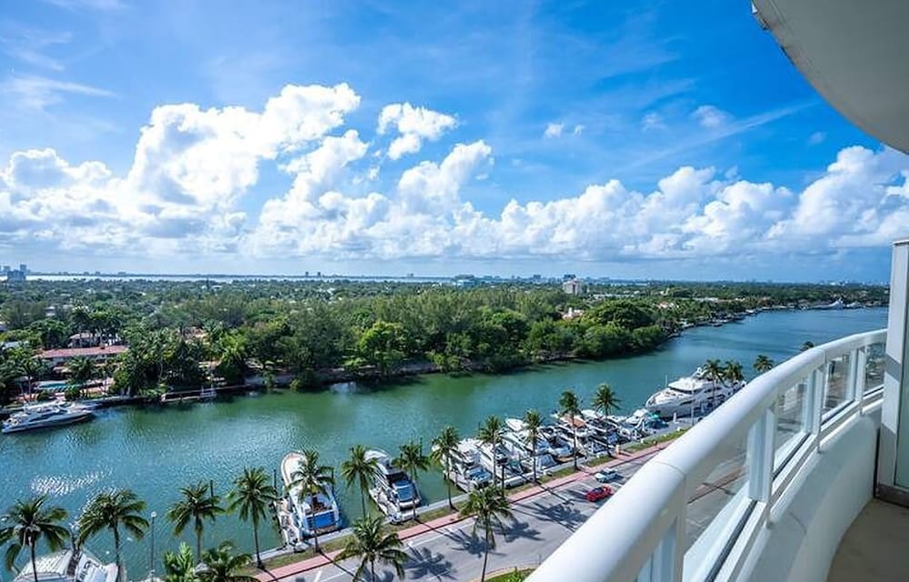 Fontainebleau Miami Beach Private Luxury Suites - photo 477