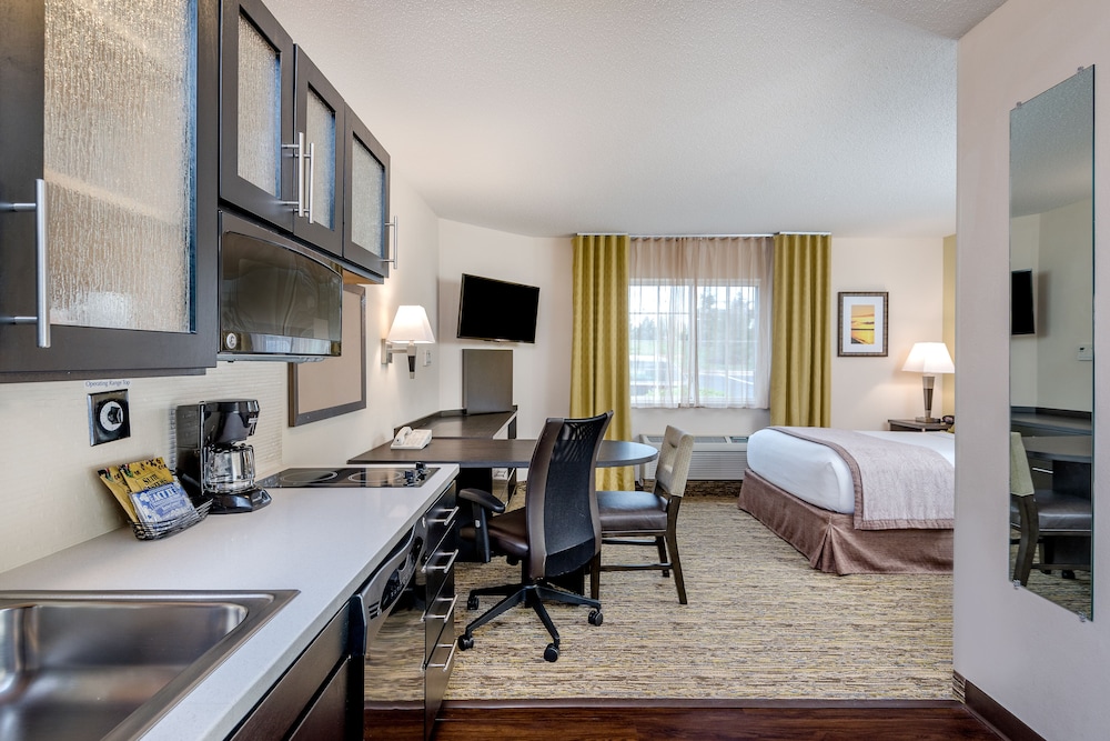Candlewood Suites Washington Dulles Sterling by IHG - photo 12