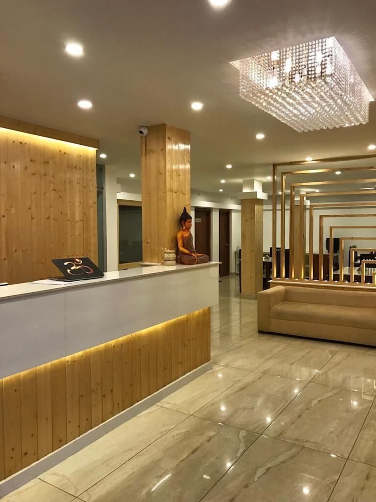 Hotels Vibes in Vikasnagar, India