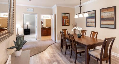 Tuscana Resort 2 Bedroom Condo Clubhouse Access 8 miles to Disney 2 Condo - photo 5