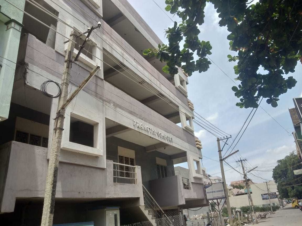 iROOMZ Pranathi Comforts in Bellary, India
