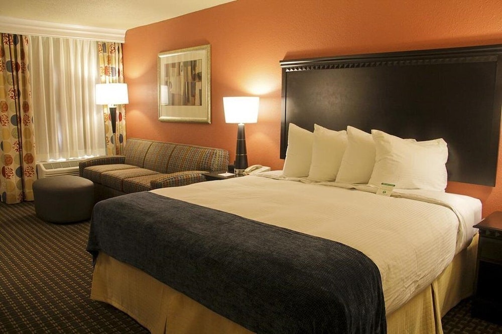 Decatur Conference Center & Hotel - photo 13