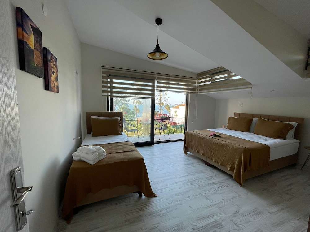 Lalezar Sea & Garden Hotel in Uenye, Turkey