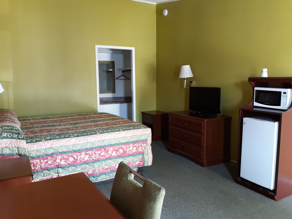 Express Inn — Thomson — photo 4