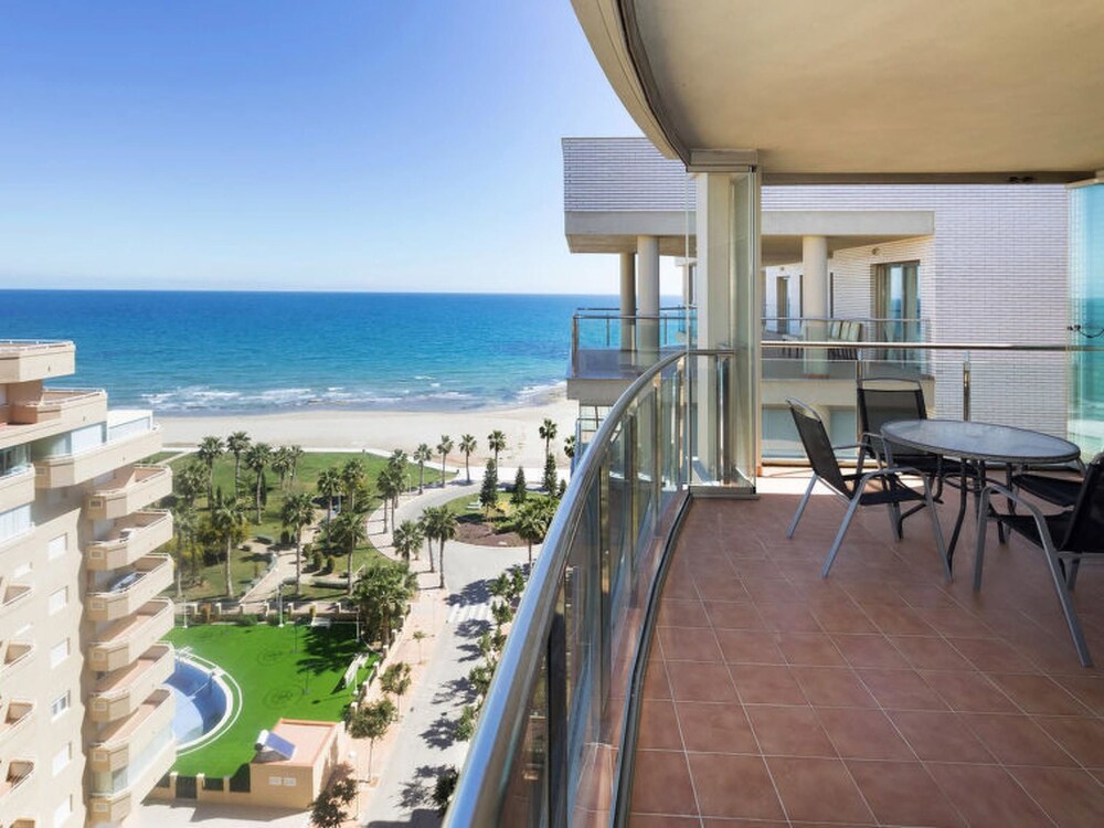 Vila Dorpesa X CM — 4-Star Luxury Hotel in Oropesa Del Mar, Spain