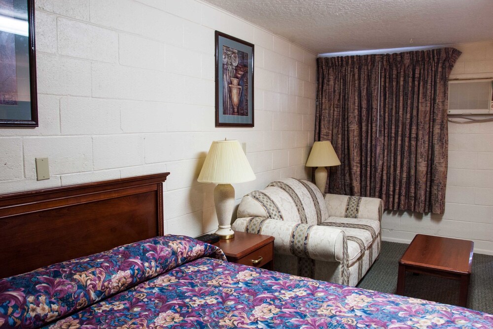Travel Inn of La Junta - photo 27