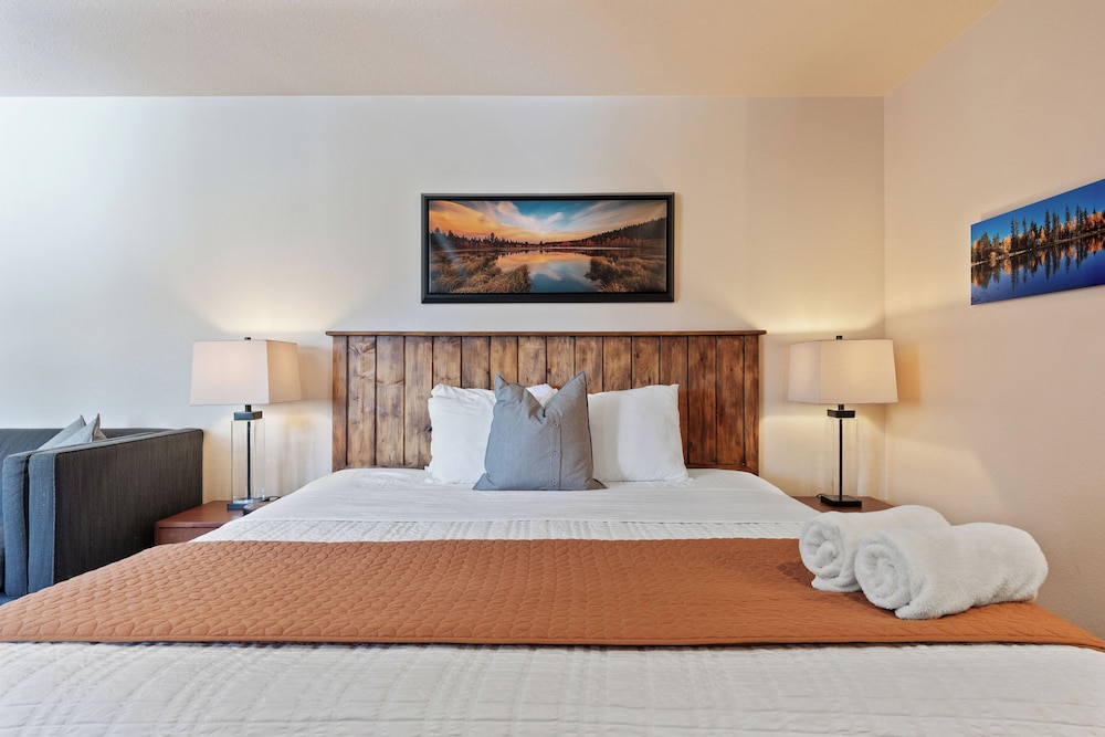 Duck Creek Village Inn - photo 15