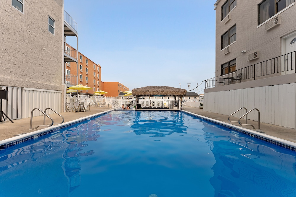Oceanic Hotel - photo 34